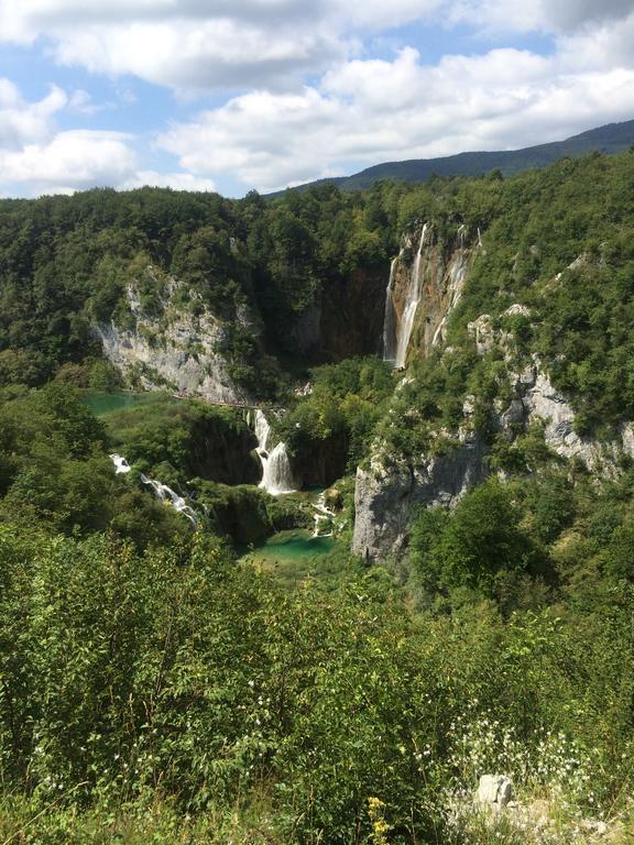 Apartman Rukavina Licko Petrovo Selo Bagian luar foto